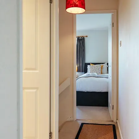 بيت للعطل Burden Close Two Bedroom House With Garden بريستول