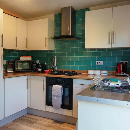 Feriehus Burden Close Two Bedroom House With Garden