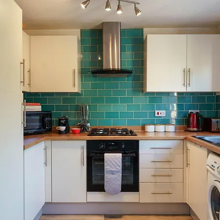 Burden Close Two Bedroom House With Garden Ferienhaus *